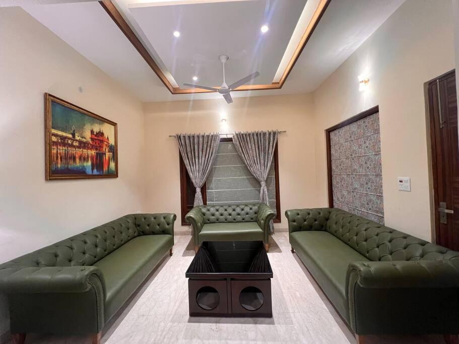 5Bhk Home Away From Home At Ranjit Avenue Αμριτσάρ Εξωτερικό φωτογραφία