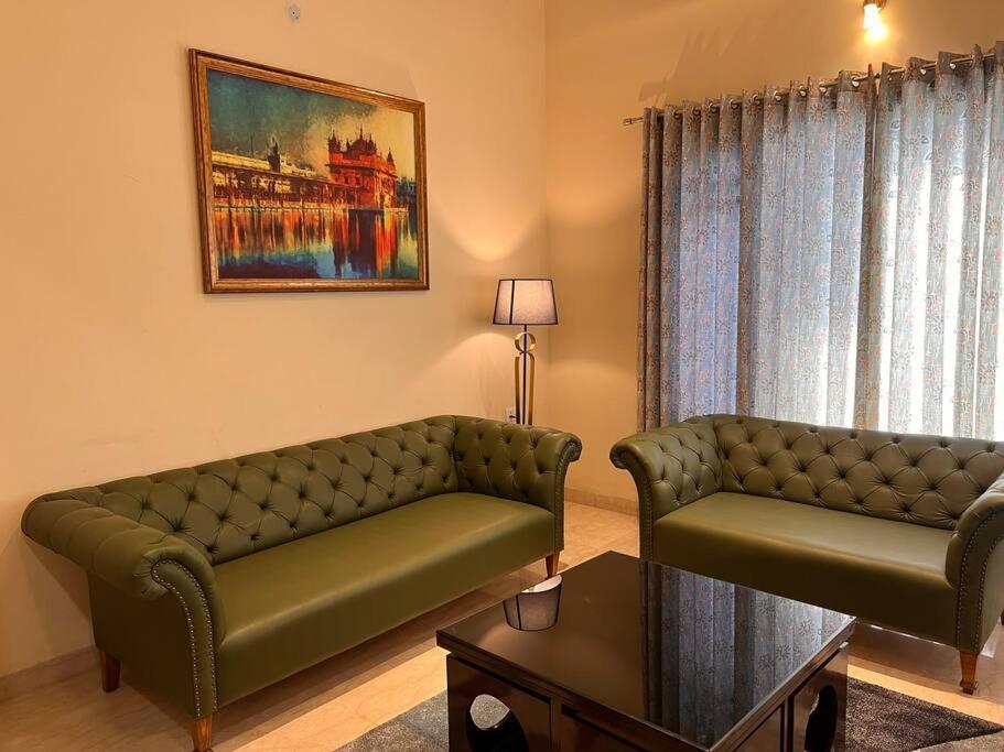 5Bhk Home Away From Home At Ranjit Avenue Αμριτσάρ Εξωτερικό φωτογραφία
