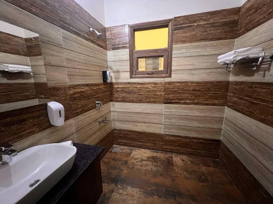 5Bhk Home Away From Home At Ranjit Avenue Αμριτσάρ Εξωτερικό φωτογραφία