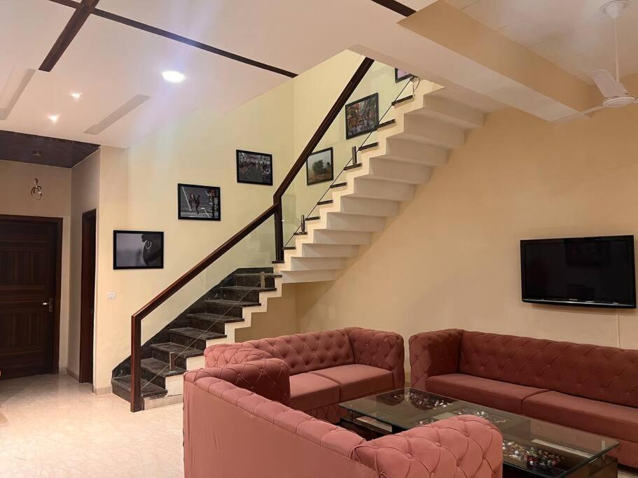 5Bhk Home Away From Home At Ranjit Avenue Αμριτσάρ Εξωτερικό φωτογραφία