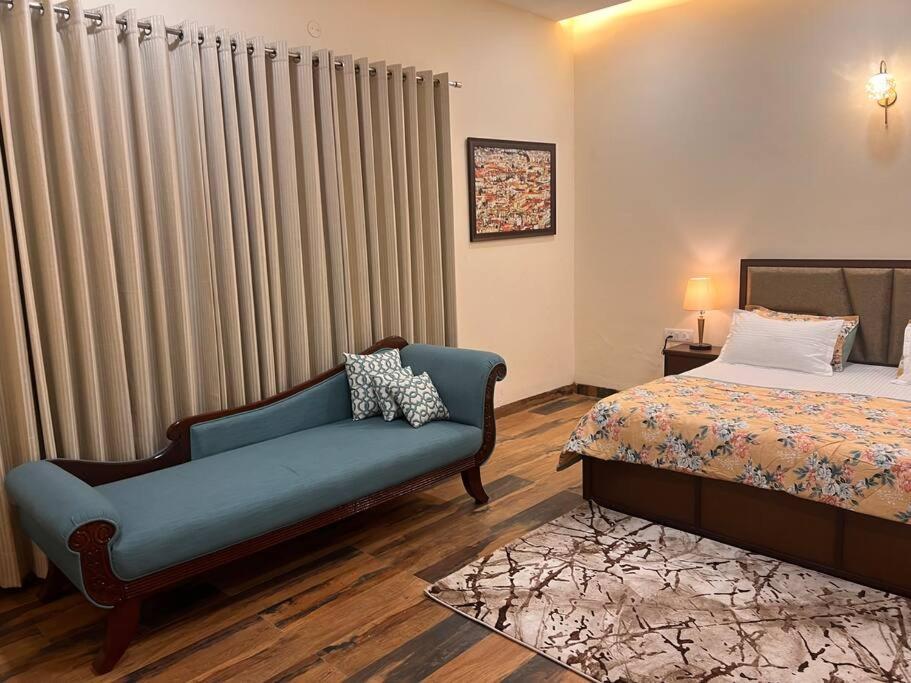 5Bhk Home Away From Home At Ranjit Avenue Αμριτσάρ Εξωτερικό φωτογραφία
