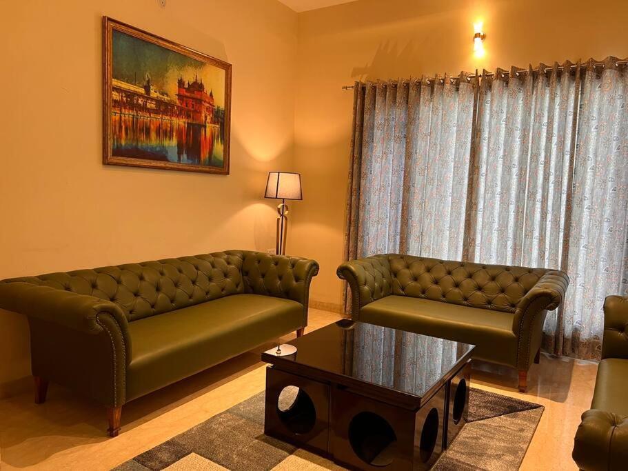 5Bhk Home Away From Home At Ranjit Avenue Αμριτσάρ Εξωτερικό φωτογραφία